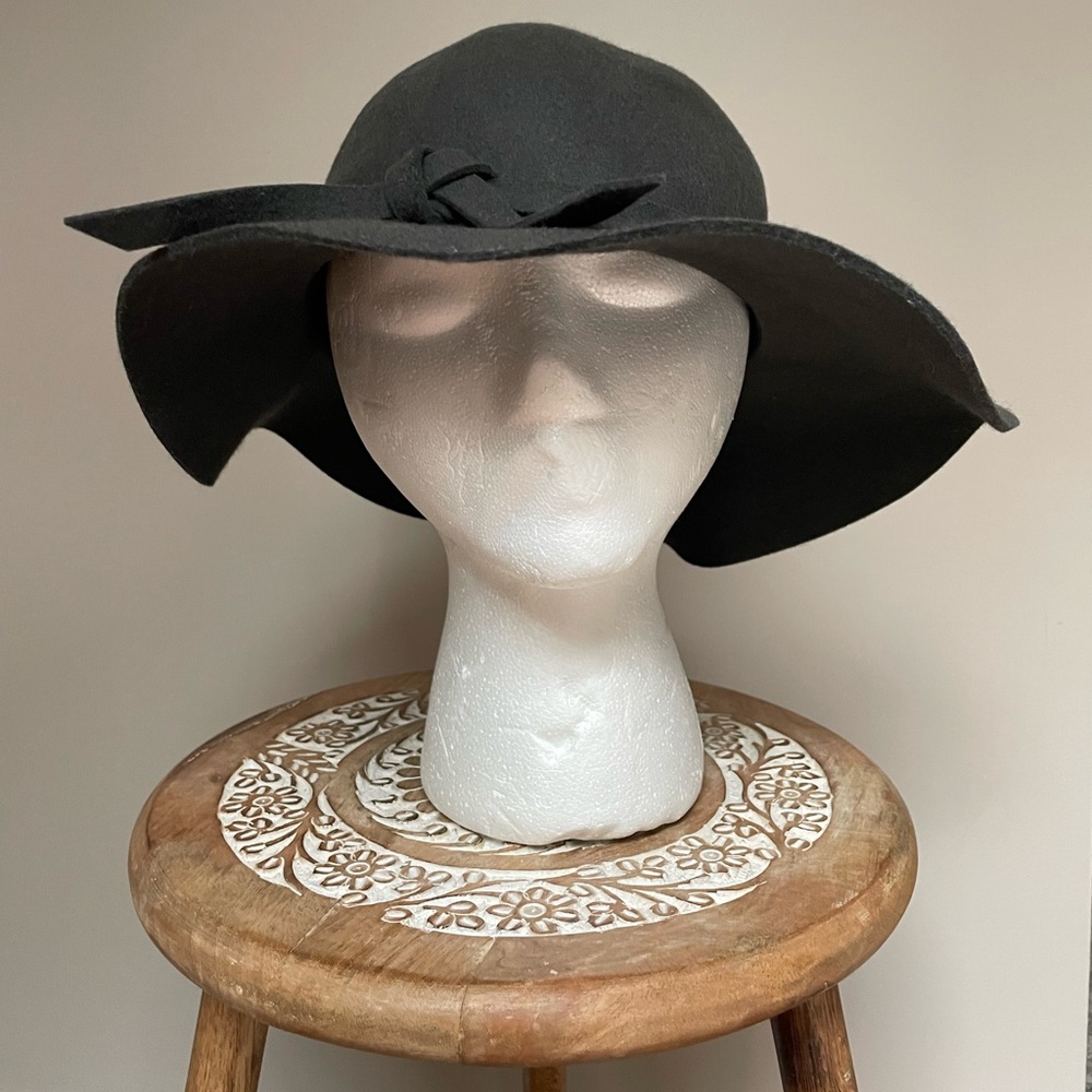 Wool Hat - Picture 2 of 12